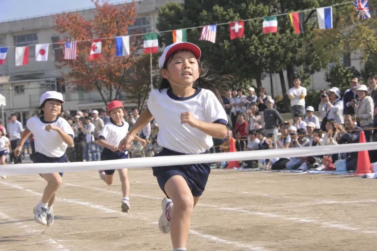 小学校の運動会のかけっこ